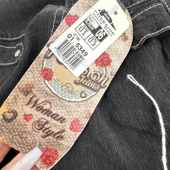 Posesion Butt Lifting Capri Jeans Colombian USA Size 1 Black MSRP $55 - Picture 12 of 16